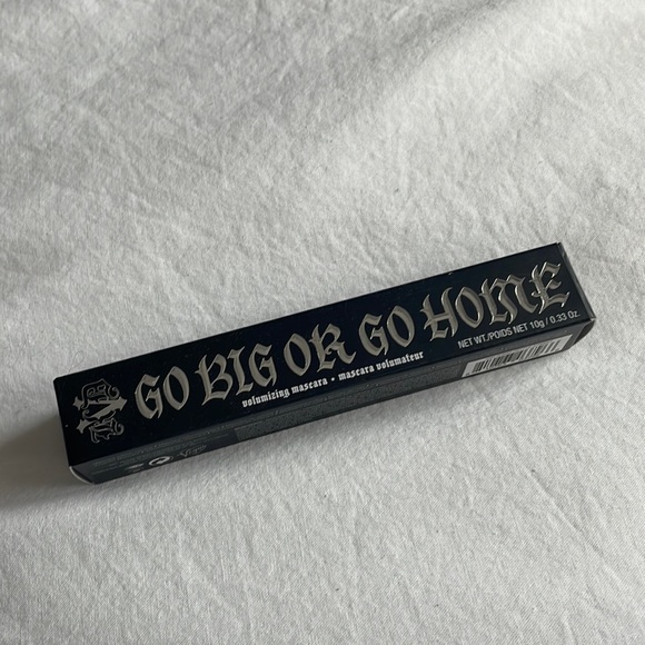 KatVonD mascara - Picture 1 of 3